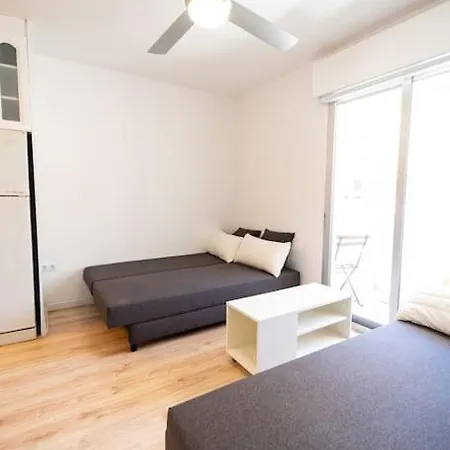 Apartment Acogedor Piso En By Bebalmy