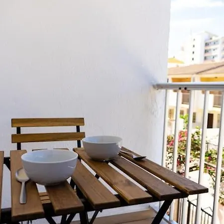 Acogedor Piso En By Bebalmy *