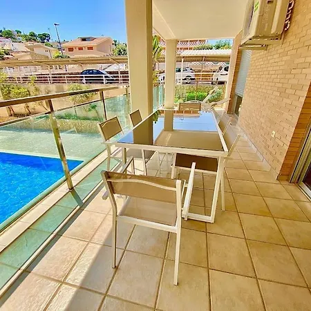 Modern With Pool Close To The Beach. Apartment *