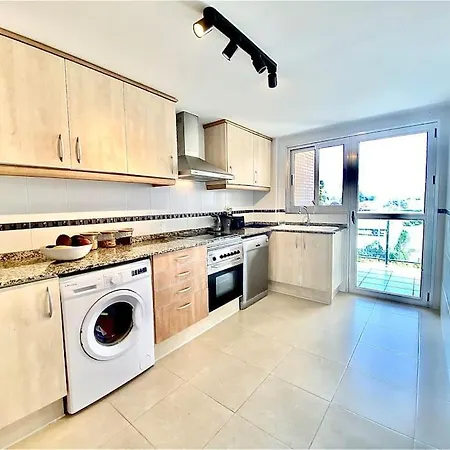 Modern With Pool Close To The Beach. Apartment *