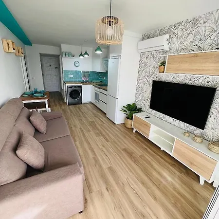 Nuevo Centrico En Primera Linea De Playa Con Vistas Al Mar, Piscina, Aire Acondicionado Y Wifi