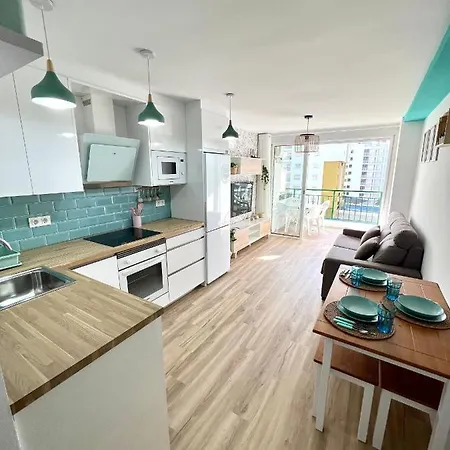 Nuevo Centrico En Primera Linea De Playa Con Vistas Al Mar, Piscina, Aire Acondicionado Y Wifi Apartment *