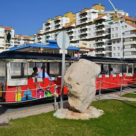 Nuevo Centrico En Primera Linea De Playa Con Vistas Al Mar, Piscina, Aire Acondicionado Y Wifi *
