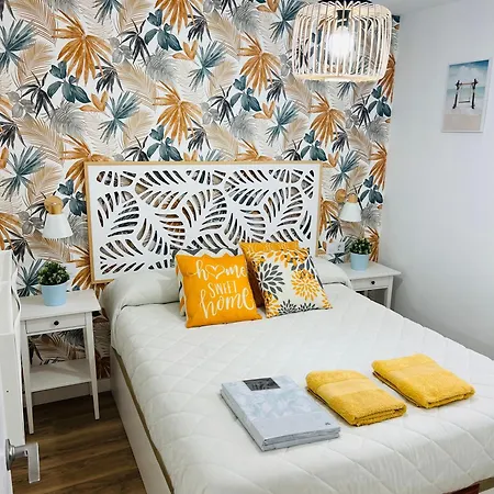 Apartment Nuevo Centrico En Primera Linea De Playa Con Vistas Al Mar, Piscina, Aire Acondicionado Y Wifi *
