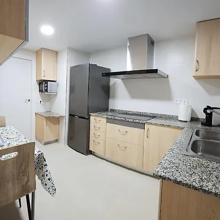 Reformado Con Parking A 1 Minuto De La Playa Apartment *