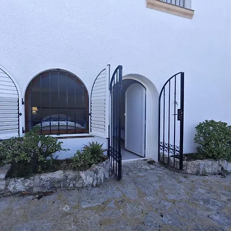 Merbea Magnifica En Villa