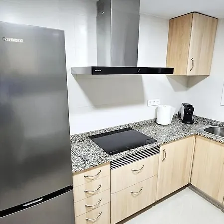 Reformado Con Parking A 1 Minuto De La Playa Apartment *