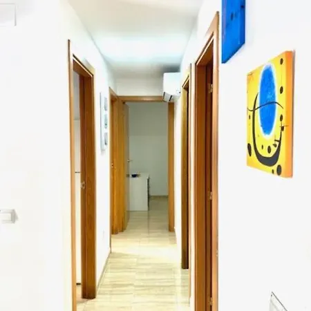 Apartment Big 6 Minutes From The