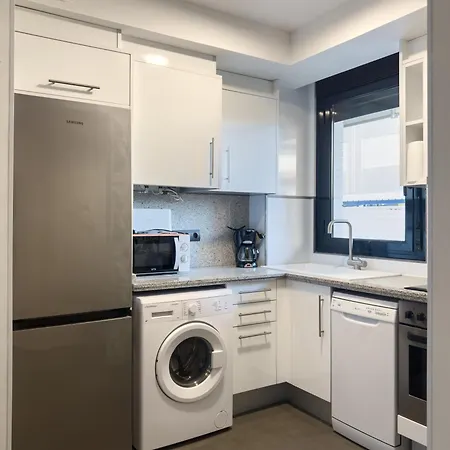 Apartment Con Jardin En Primera Linea De Playa Con Parking Y Piscina