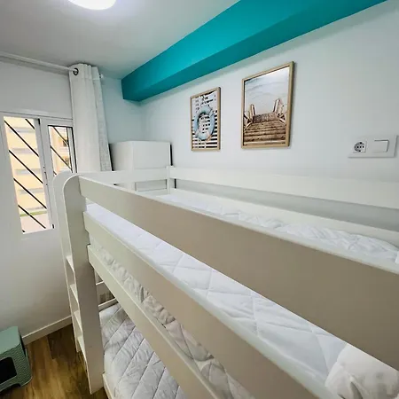 Nuevo Centrico En Primera Linea De Playa Con Vistas Al Mar, Piscina, Aire Acondicionado Y Wifi * Peniscola