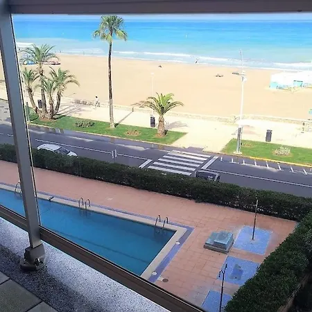 Apartment Apto Berta En 1ª Linia De Playa, Piscina Y Parking Privado