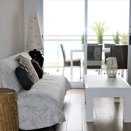 Apto Berta En 1ª Linia De Playa, Piscina Y Parking Privado Apartment
