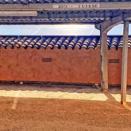 Apto Berta En 1ª Linia De Playa, Piscina Y Parking Privado *