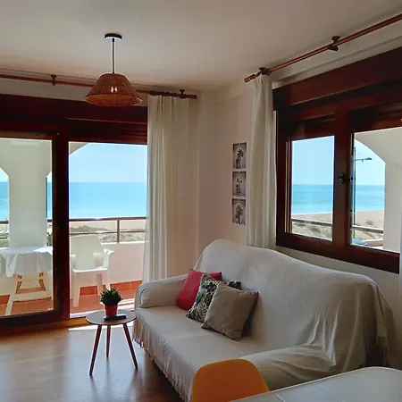 Apartment Benedicto Xiii: Beachfront With Parking & Modern Amenities *