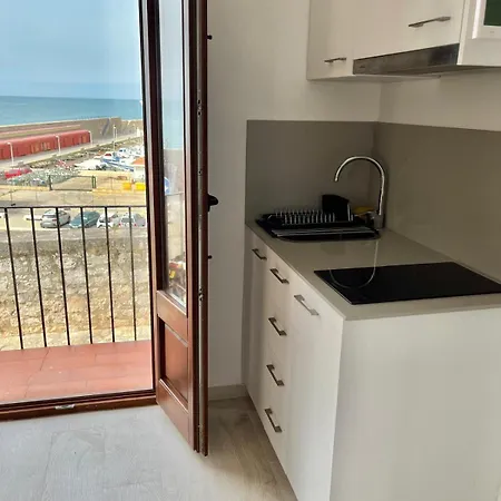 Apartamento En El Castillo De *