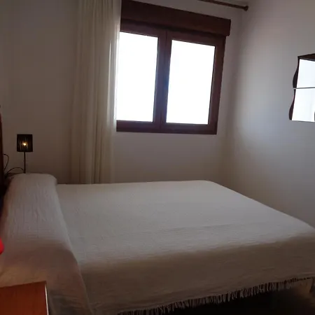 Benedicto Xiii: Beachfront With Parking & Modern Amenities *