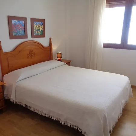 Benedicto Xiii: Beachfront With Parking & Modern Amenities *