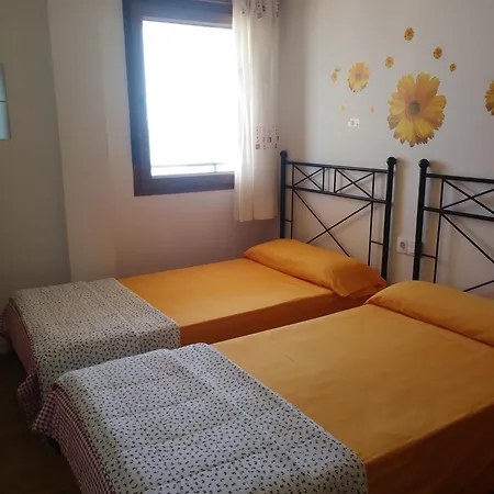 Benedicto Xiii: Beachfront With Parking & Modern Amenities