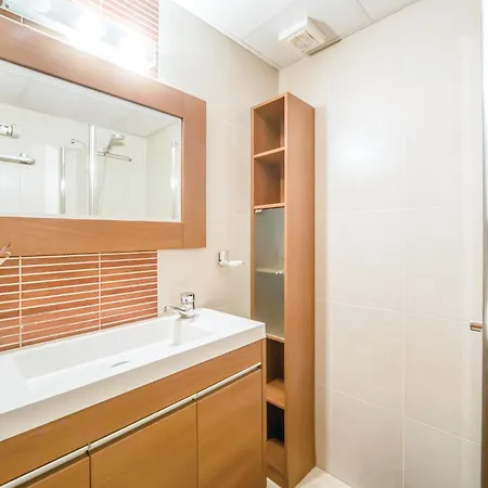 Amazing In With Kitchen Holiday home *