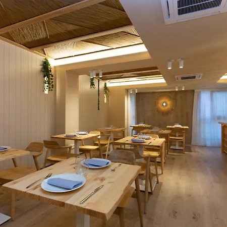 Guest house Xulos & *