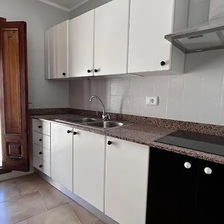 Cayetana 3 Apartment *