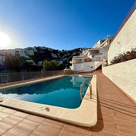 Apartment El Balcon De Ii, Disfruta De Unas Vistas Privilegiadas En Primera Persona Al Castillo De Peniscola, Con Piscina, Wifi Y Parking Totalmente Gratuito