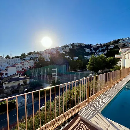 El Balcon De Ii, Disfruta De Unas Vistas Privilegiadas En Primera Persona Al Castillo De Peniscola, Con Piscina, Wifi Y Parking Totalmente Gratuito Apartment *