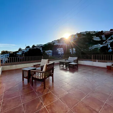 El Balcon De Ii, Disfruta De Unas Vistas Privilegiadas En Primera Persona Al Castillo De Peniscola, Con Piscina, Wifi Y Parking Totalmente Gratuito * Peniscola