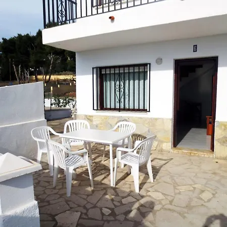 Apartment Con Piscina 3000 *