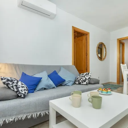 Apartment Les Doyes By Interhome