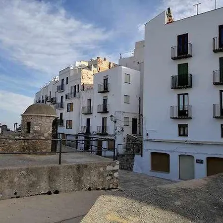 Apartment A H Castillo *