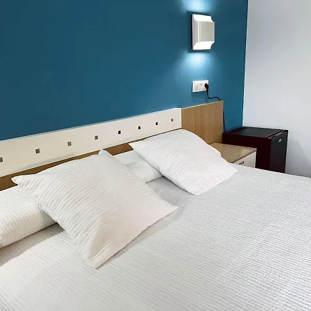 La Hotel 2*