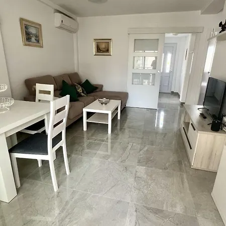 Coliseum Apartment