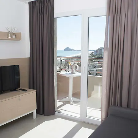 Aparthotel Acualandia 4*