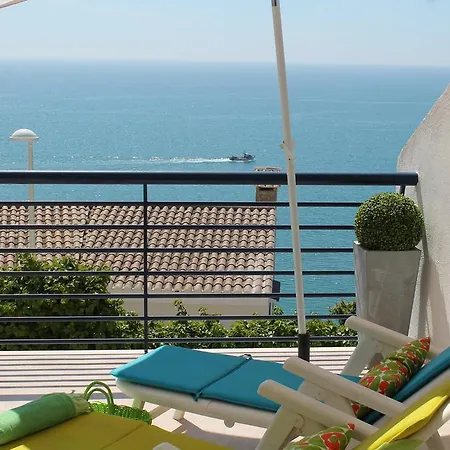 Calypso Apartment *