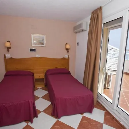 Cabo De Mar Hotel 2*