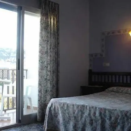 Rio Mar Hotel 2*