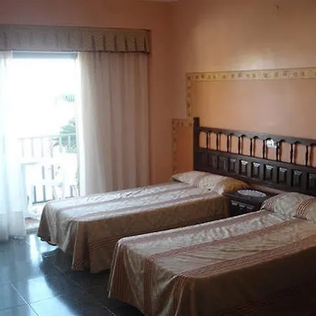 Rio Mar Hotel 2*