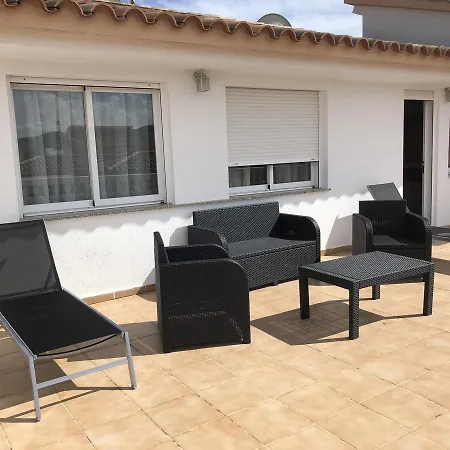 Casa Pareada En *