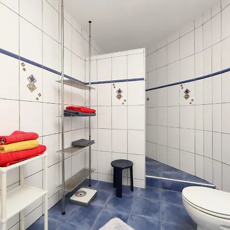 Peces 3 By Interhome *