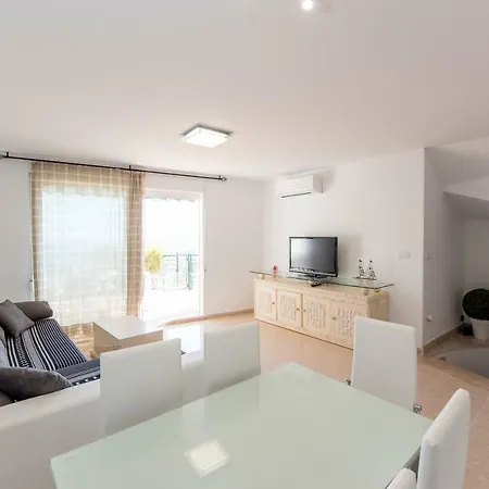 Arabella 10 Holiday home *