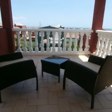 Precioso Chalet Con Piscina Privada *