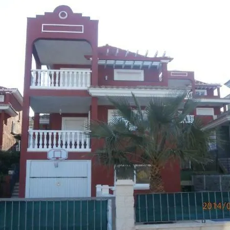 Holiday home Precioso Chalet Con Piscina Privada *