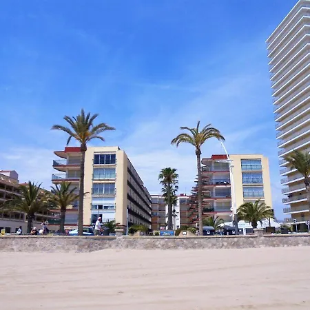 Les Doyes Residencial Lek Appartement *