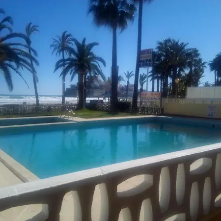 Urbanizacion Bahia Mar Con Piscina