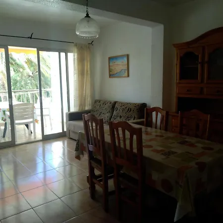 Apartamento En El Centro Y Junto A La Playa *