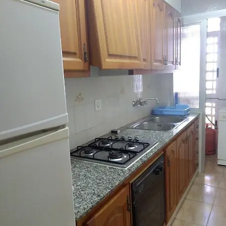 Apartamento En El Centro Y Junto A La Playa *