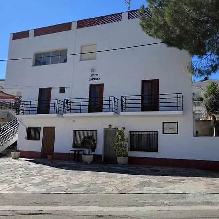 A H Casa Rovira Apto 3