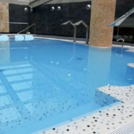 Agora & Hotel 4*