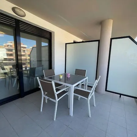 Moderno Disfrutar Con La Familia Con Parking Y Piscina